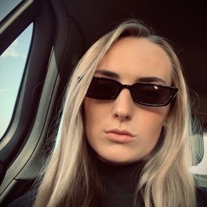 Meet your Posher, Isabella